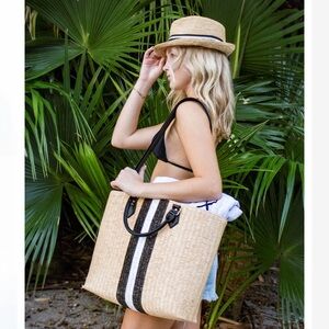 Anya & Niki Straw bag NWT